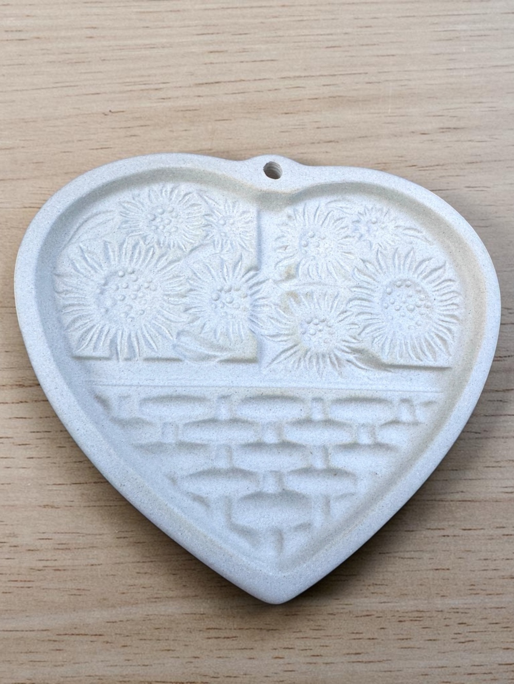 Vintage Pampered Chef Sunflower Basket Cookie Mold #1944 Stoneware USA w Box